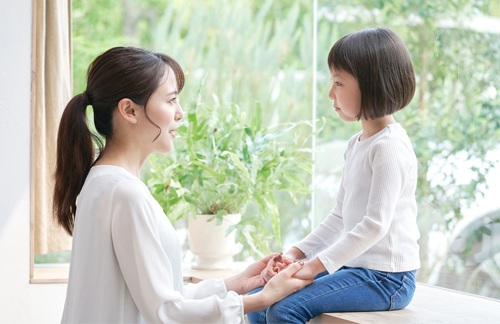 子どもを成長させるAIの使い方
中橋 雄
AIと考える力
なぜ作文の宿題にAIを使っちゃいけない
メディアリテラシーの育て方
AIは嘘をつくってホント?